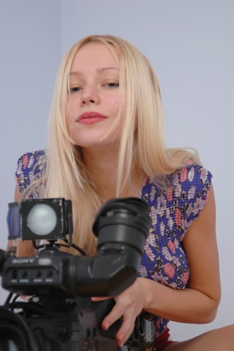 Lovely Anne sztuka gwiazd porno zdjęcie