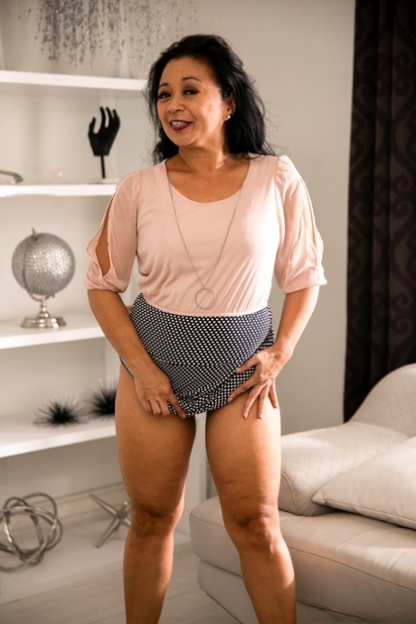 babcia femdom facesitting seks idealny zdjęcia