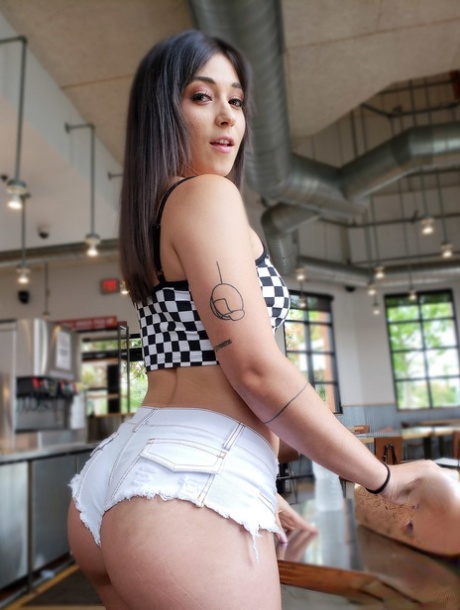 Brooklyn Gray seksowna gwiazda porno kino